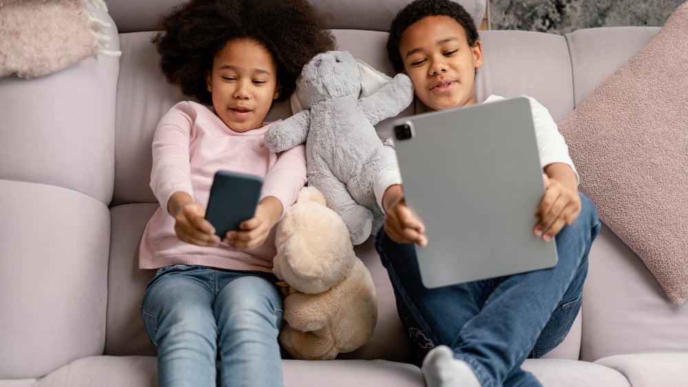 IPTV voor kinderen, IPTV voor baby's, streaming-tv voor kinderen, baby-IPTV, IPTV-programma's voor peuters, IPTV-kanalen voor kinderen, veilige IPTV voor kinderen, streaming van baby-tv, IPTV-educatie voor kinderen, streaming van Nordic-kinderen, tv-app voor kinderen, IPTV-entertainment voor kinderen, IPTV-streaming voor gezinnen, babyvriendelijke IPTV, ouderlijk toezicht op IPTV