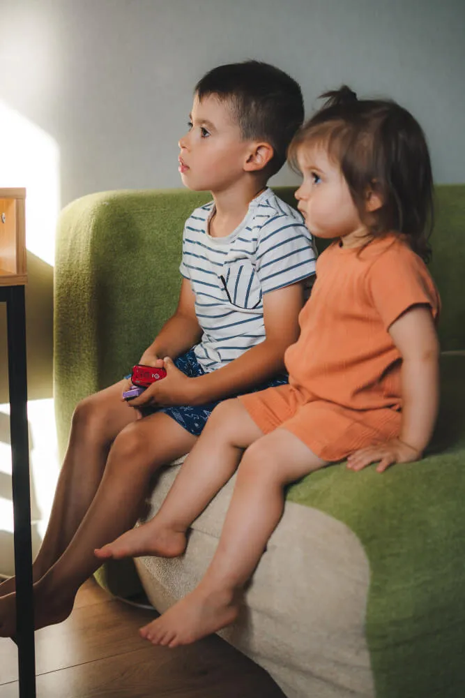 IPTV til børn, IPTV babyer, børne-streaming-tv, baby-IPTV, småbørns-IPTV-shows, børns IPTV-kanaler, sikker børn-IPTV, baby-tv-streaming, IPTV-undervisningsbørn, Streaming nordiske børn, børne-tv-app, IPTV-underholdning børn, familie IPTV-streaming, babyvenlig IPTV, IPTV forældrekontrol